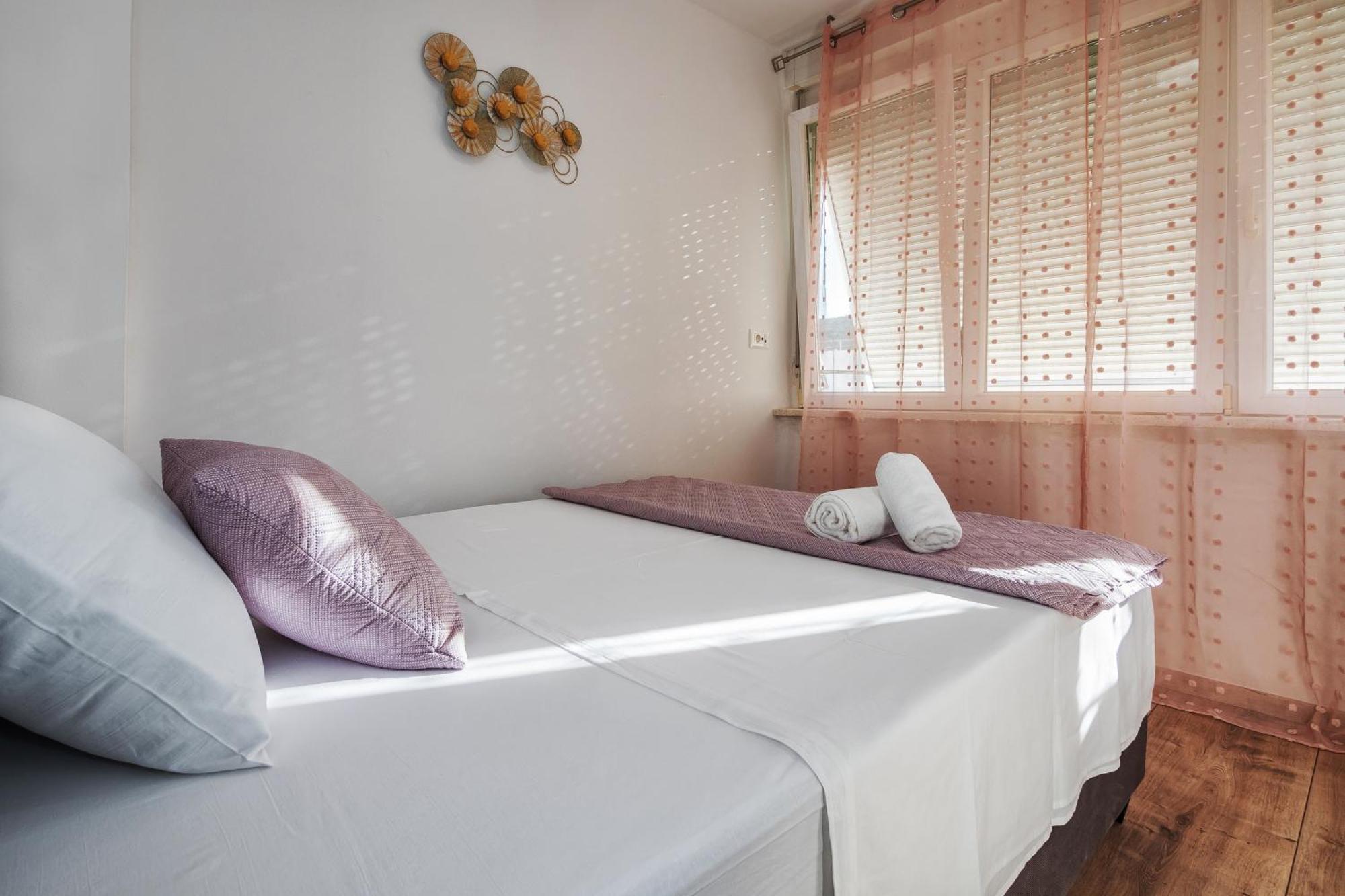 Spinut Sunset 3Bd Apartment - Sea View Balcony & Quiet Area Split Exterior photo